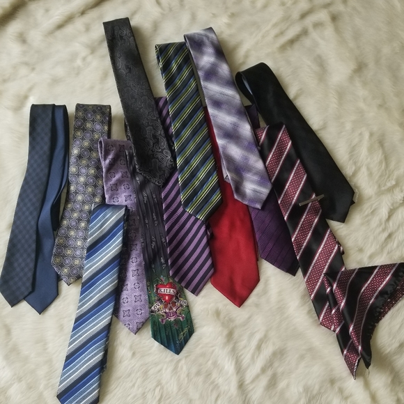 *SOLD*13 Tie Bundle - Picture 1 of 4